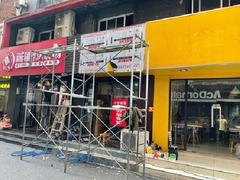 三都制作广告招牌如何避免它发黄？